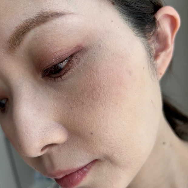 SUQQU ブラーリングカラーブラッシュ 想紅-OMOIKURENAI