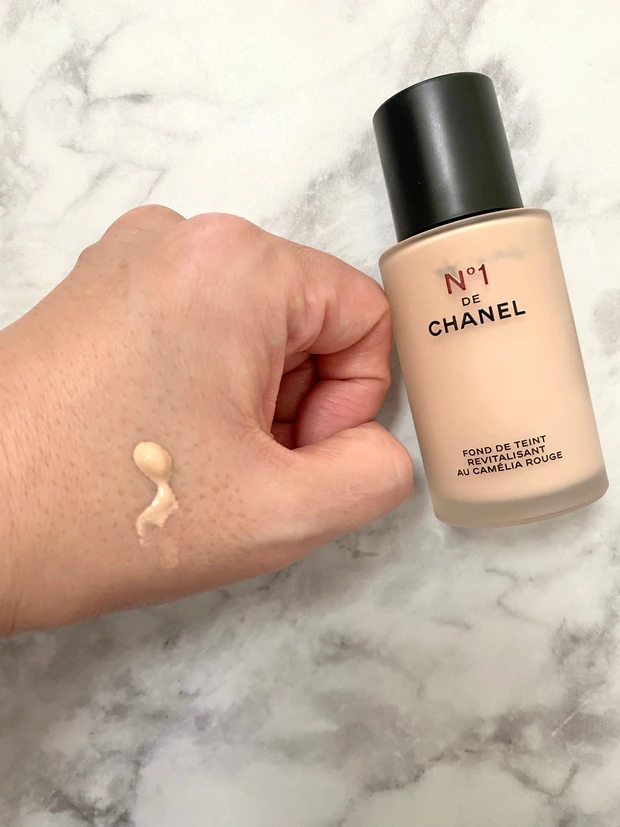 CHANEL シャネル コスメ　デパコス　ハイライト　ファンデーション　ヌメロアンドゥシャネル 