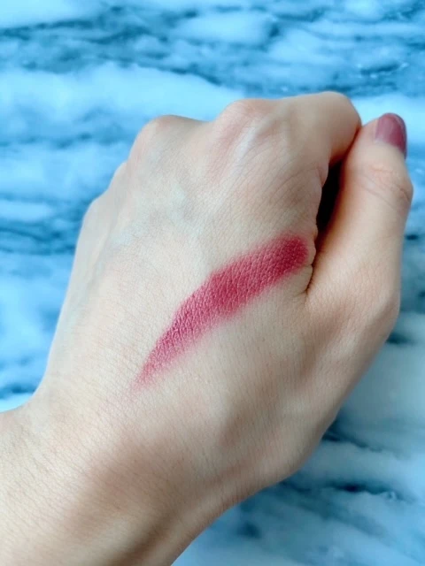 【本当は教えたくない最強リップ】マスクをしても綺麗な色がそのまま！今年1番の優秀リップ_3