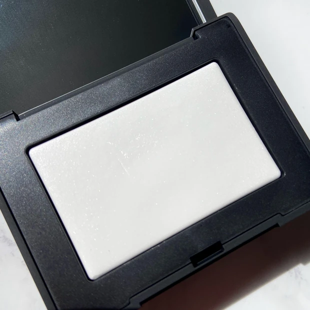 NARS ライトリフレクティングセッティングパウダー プレスト N 