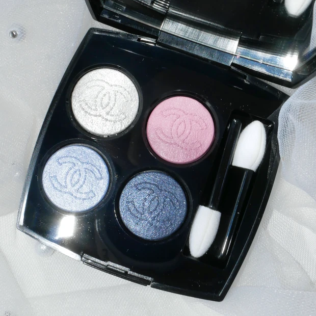 CHANEL シャネル レ キャトル オンブル 19 デニム ドリーム 限定