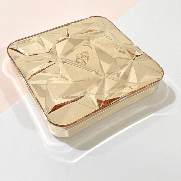 【新作コスメ】宝石の輝きを宿す！話題のクレ・ド・ポー ボーテのハイライティングパウダーの実力を徹底調査_2_1