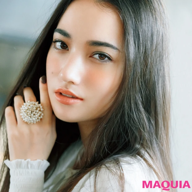 秋冬の空気にマッチ! 岡野瑞恵さんが選ぶ“オレンジリップ”3選