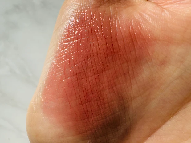 KATEのリップモンスターのスウォッチ(EX-4 ピンクバナナホイップ)