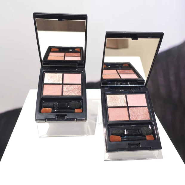 エトヴォス ミネラルクラッシィシャドー グリッターモーヴ