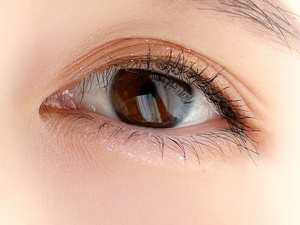 ＼ DAISOコスメ新ブランド ／ 110円を越えた仕上がりのリキッドアイシャドウ。涙袋作りにも。-モイティフル-_6_1