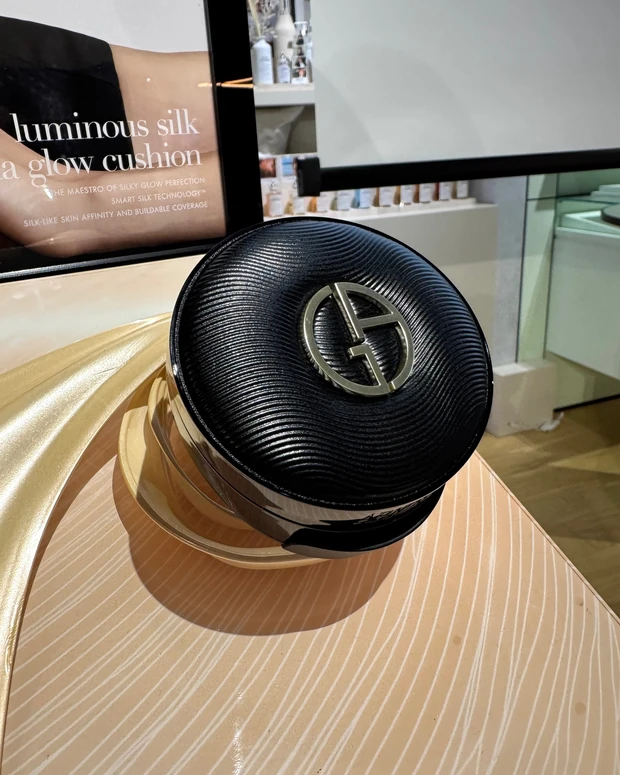 アルマーニビューティ　ルミナス シルク プリマ グロー　2 ルミナス シルク プリマ グロー / アルマーニ ビューティ