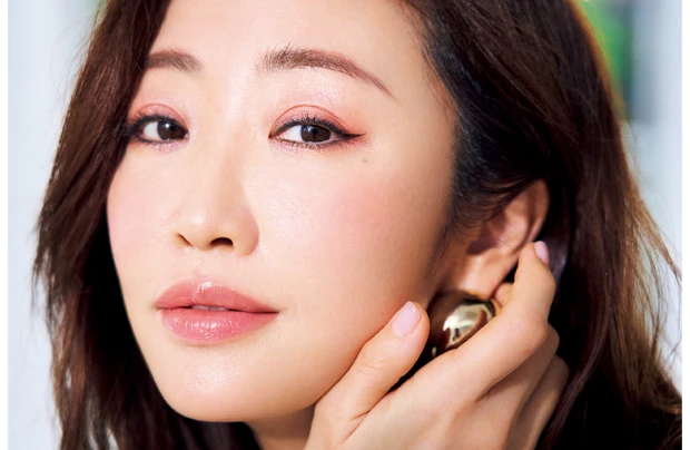 初夏に似合う、甘さ封印低温ピンクメイク
