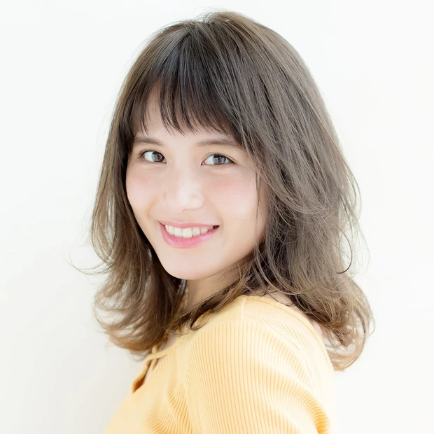 硬毛、多毛も軽やかヘアに！ 3段レイヤーのスウィングミディアム