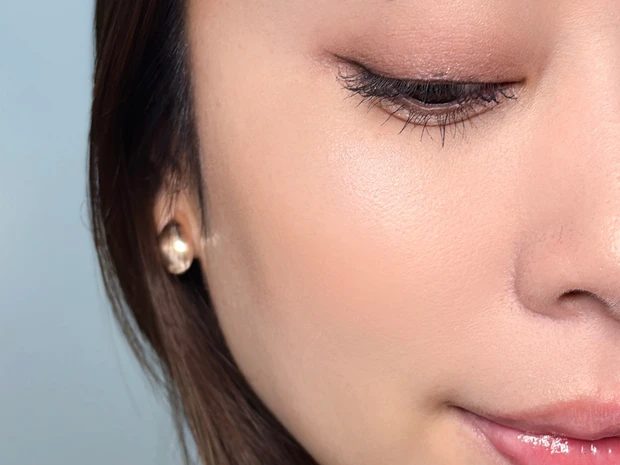 〈セザンヌ・キャンメイク・シピシピ〉質感で選ぶ、優秀プチプラハイライト3選｜なりたい印象別に使い分け！_5