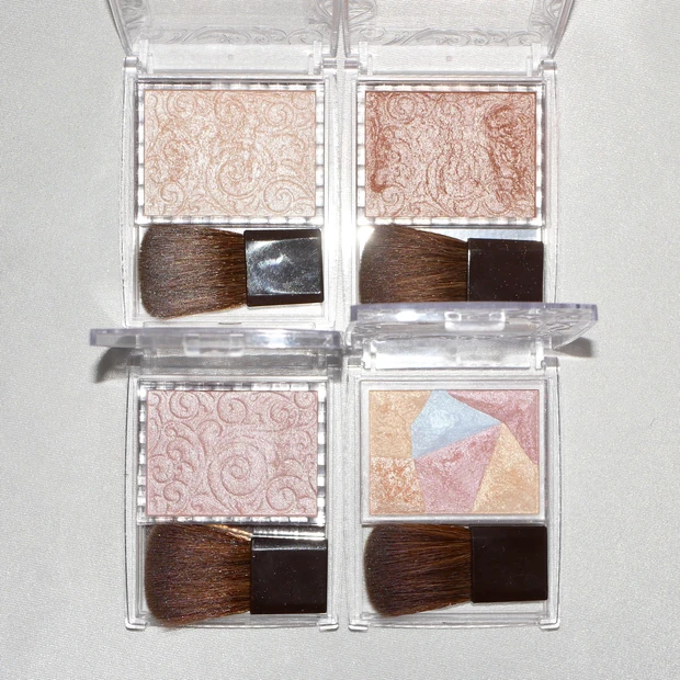 11月上旬発売!セザンヌのパールグロウハイライトに限定色「オーロラプリズム」が仲間入り✨既存の定番カラーとも比較♡_7_2