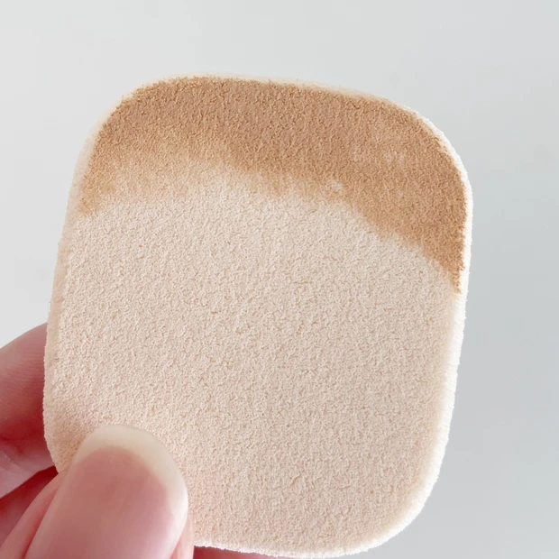 【アスタリフト】スキンケアで肌を整えた後に“新作”ファンデーションでベースメイク_8_2