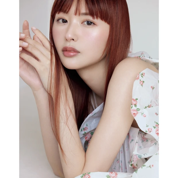 鈴木えみの最新メイクを公開。愛用コスメからHOW TOまですべて見せます…