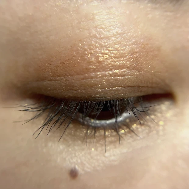 アイカラーデュオ15 目元スウォッチ