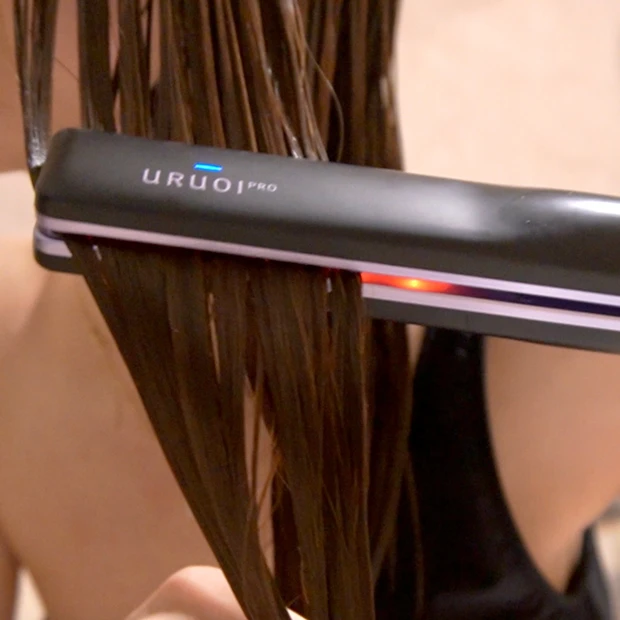 URUOI PRO ウルオイプロ ヘアケア トリートメント うねり髪 ダメージヘア ちゅるん髪 髪ツヤ エイジングケア 30代 ホームケア 艶髪 ツヤ サロン 疎水化 疎水性 時短ケア 超音波 超音波プレート 赤色LED 赤外線