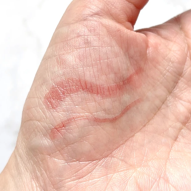 REVLONのシアーバームクレヨンはリップライナーとしても使える