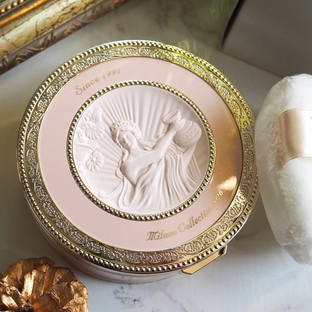 「ミラノコレクション フェースアップパウダー2026」パッケージ