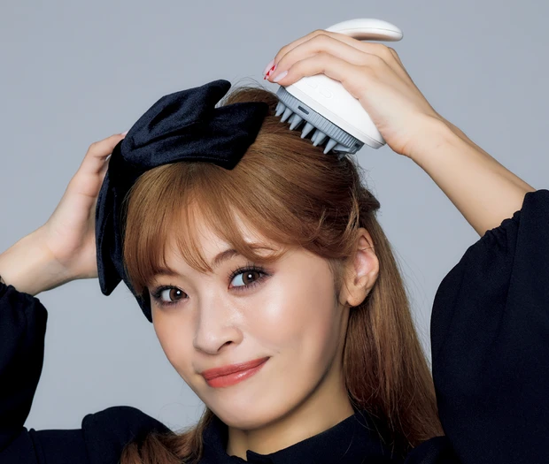 君島憂樹さんがアデランス アワニストを使用している様子