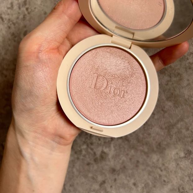 ディオールスキン フォーエバークチュール ルミナイザー ピンクグロウ スウォッチ