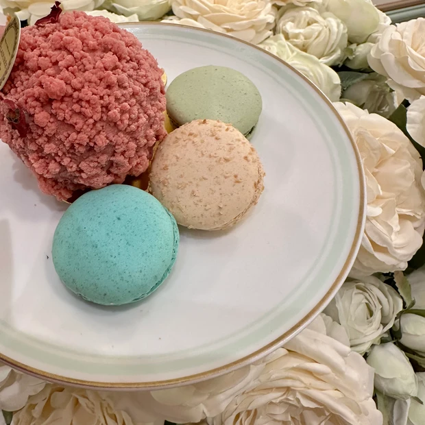 銀座エリアにラデュレ♡本日OPEN!　愛と幸福を形にしたような期間限定ケーキと店舗限定マカロン二種はこちら_10_2