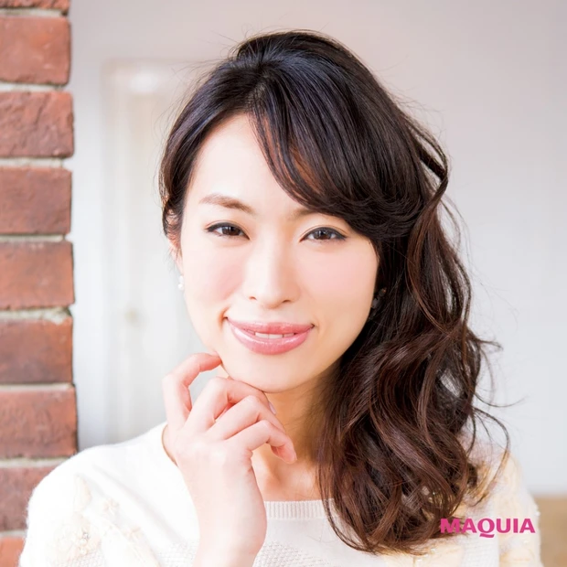 「日本すっぴん協会」会長の岡本静香さんのツヤ髪アレンジ5Days