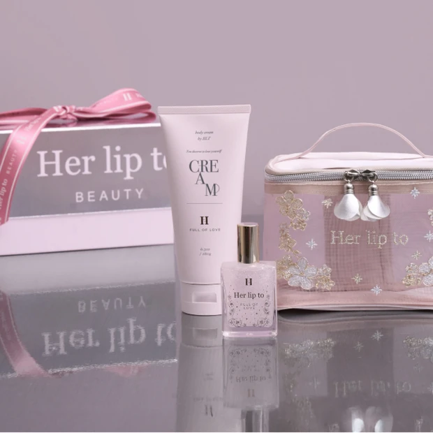 「ハーリップトゥ ビューティ」コフレは“FULL OF LOVE”の香りに包まれて【クリスマスコフレ2025】