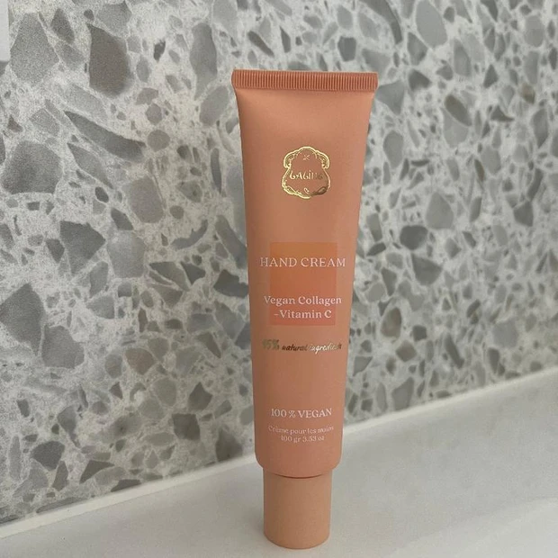 プレゼントにおすすめのハンドクリーム Laline（ラリン） ヴィーガンコラーゲン+ビタミンC ハンドクリーム