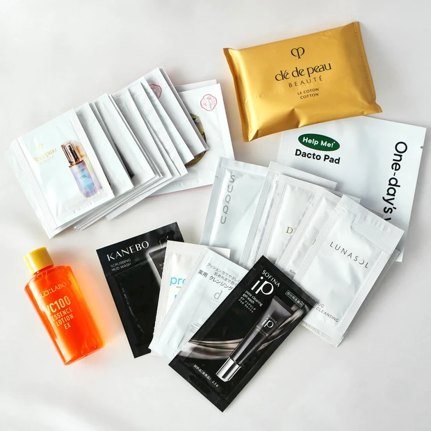 マキア9月号 ハーリップトゥ トラベルポーチの中身