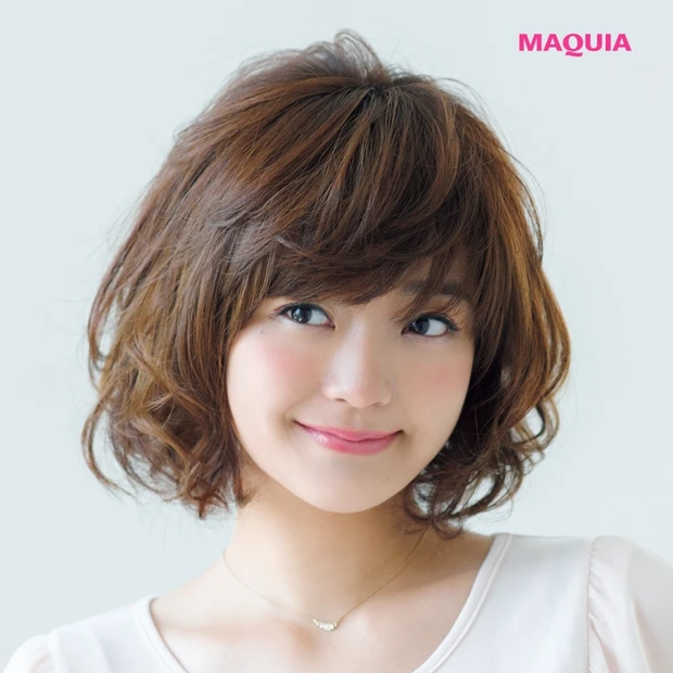 夏の大本命！ 毛先に動きのある大人ボブ【前髪あり編】