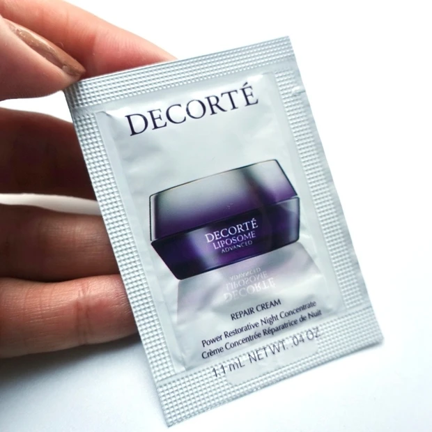 石原さとみメイク必見！【MAQUIA11月号】クリスマスコフレ速報、最新河北メイク、投資スキンケアと盛りだくさん。美容で未来を変えよう！！_6_1