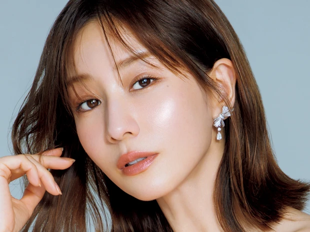 マキア１月号・田中みな実さんの表紙メイクはこう作る！担当ヘア＆メイクが解説