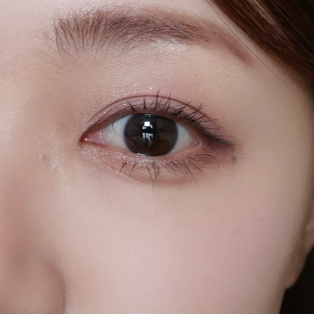 wonjungyo(ウォンジョンヨ) W デイリームードアップパレット 01 ソフトモーブピンクでメイクした写真