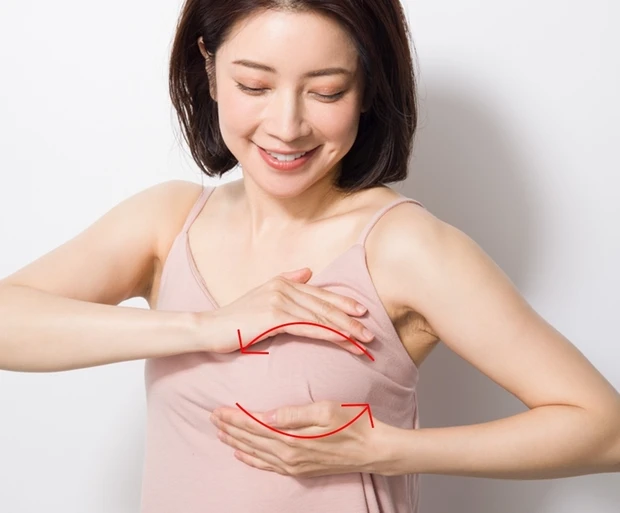 育乳セラピスト・森 絵里香さん流、お悩み別美乳マッサージ
_11
