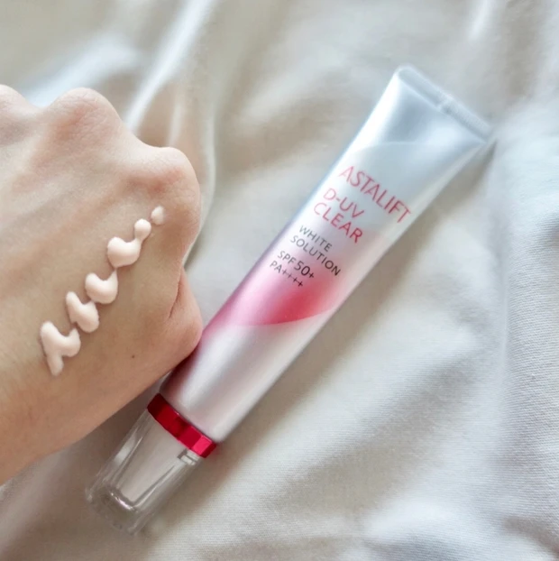 アスタリフト D-UVクリア ホワイトソリューション 化粧下地 UV下地 SPF50+ PA++++