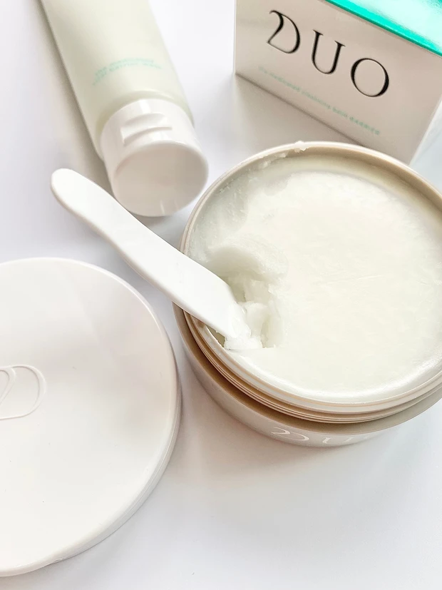 夏の終わりのお疲れ肌に…敏感肌のバリア機能を立て直すDUOのクレンジング&ミルク洗顔料!!_3