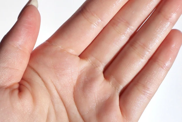 「イプサ ザ・タイムR アクア」テクスチャー