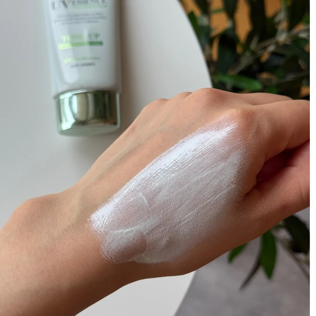 ダルバ  d'Alba クリーンティーツリーリポソームトーンアップサンクリーム グリーン