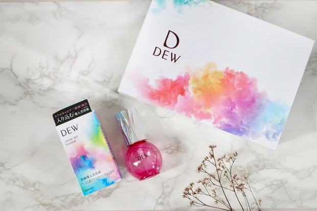 【手にとるだけでわくわくする導入美容液】
DEWの新作 キャビアドットブースター✳︎_3