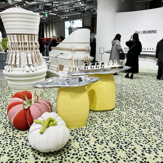 TAMBURINS(タンバリンズ)東京青山フラッグシップストアの店内写真 ロング