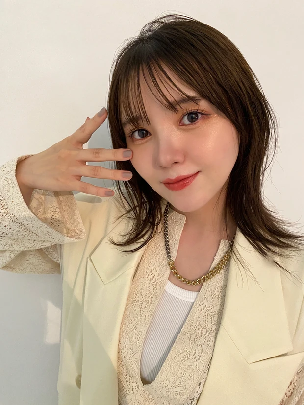 「人気声優の美容を深掘り♡Say! You! Beauty!」鬼頭明里さん のオフショットPhotoGallery_2