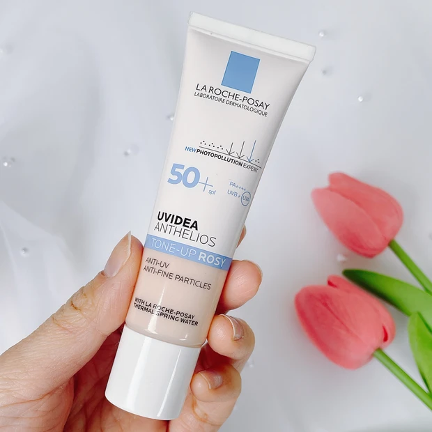 田中みな実さん愛用 ラロッシュポゼ 化粧下地