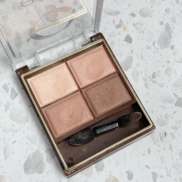 ドラッグストア プチプラアイシャドウ エクセル SR03 ロイヤルブラウン