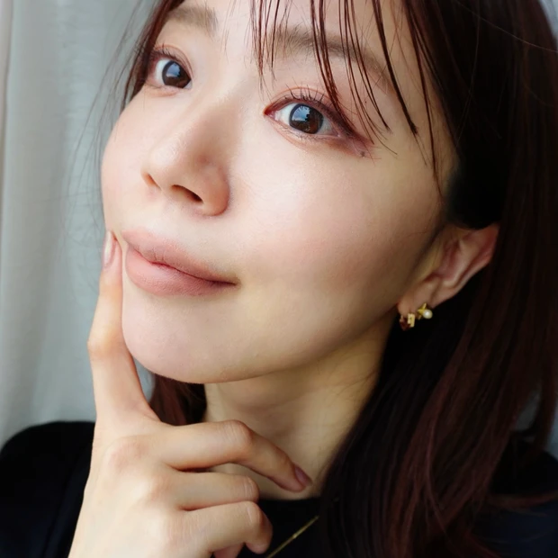 MUZIGAE MANSION（ムジゲマンション）のタイアップカバーティント（02 CORAL STEP）の使用感写真。