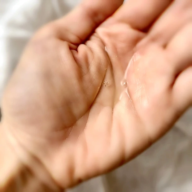 【W高能スキンケア】夏の肌ケアはコレ!美白とシワ改善を目指すドレススノー ローション_2