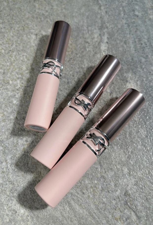 YSL ラブヌード リップスティック　イヴサンローラン　新作　新色　2026 ふわじゅわ　リップ　イエベ　ブルベ　スウォッチ　口コミ　レビュー　1 アンドレスド ピンク　2 サッシー ピーチ　　5 アップル シン