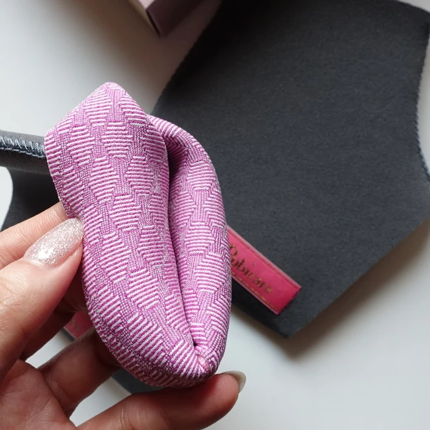 小田切ヒロさん愛用の「ピュビケア かかとソックス」の商品写真