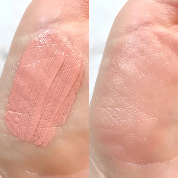 SUQQU コンプレクションフェイスカラー 03 桃心地のスウォッチ