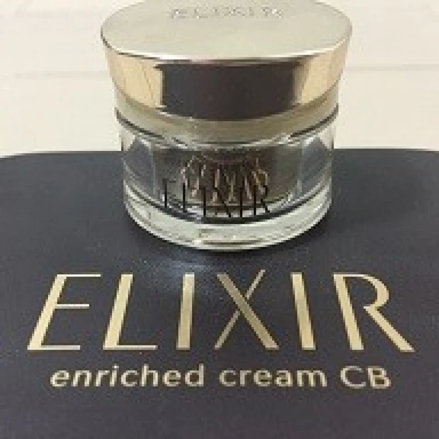 眠っている間に目覚めていくわたしのコラーゲン。翌朝のふっくら☆ハリ感でさわやか元気な印象を手に入れます！