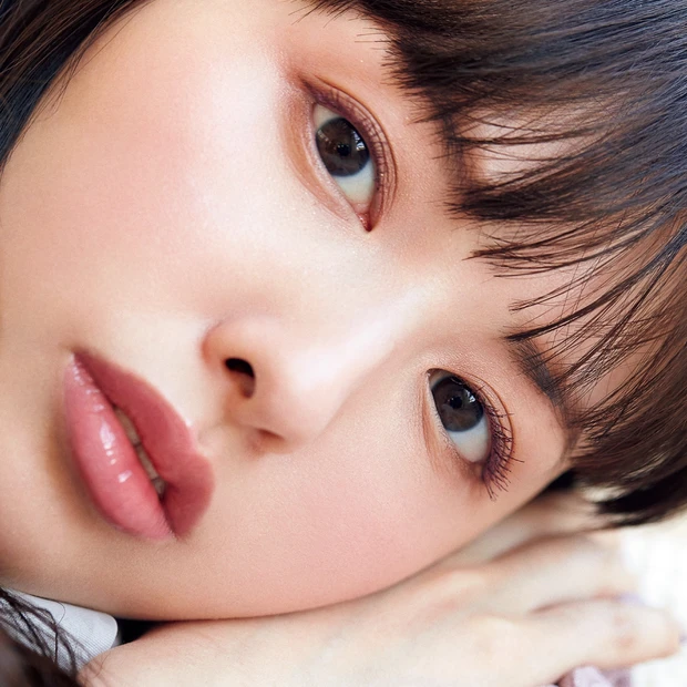 誰でも似合う大人のピンクメイク まつ毛のひとさしピンク マットな淡ピンクリップ Happy Plus ハピプラ