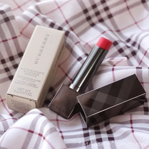 ◆バーバリー キスシアー◆グラデーションリップも簡単♪うるおい×シアーな発色